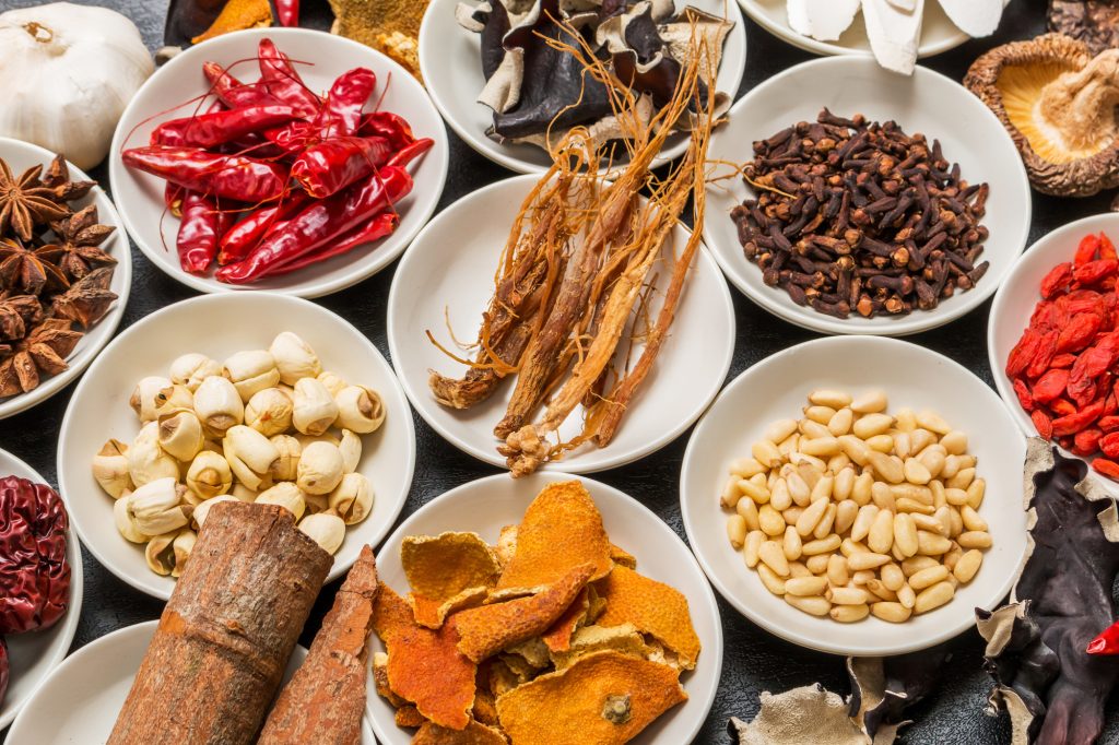 食と体への関心：挨拶から見える慈しみと「養生」の精神