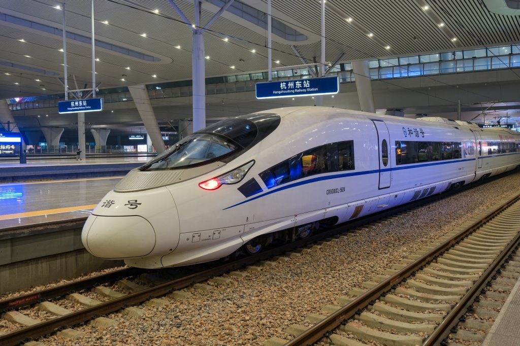 都市間移動の主役は高速鉄道とフライト