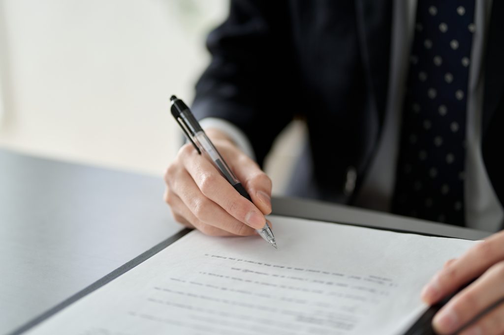 中国語の契約とは？用語・条項・表現から「どこを確認するか」を解説