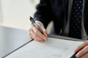 中国語の契約とは？用語・条項・表現から「どこを確認するか」を解説