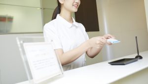 【医療で使う中国語】受付・診察・服薬指導などで役立つ表現を紹介